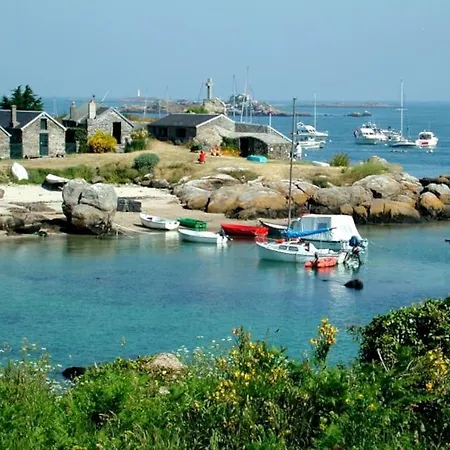La Cale, 12pers, 100m Plage, 30m Commerces *