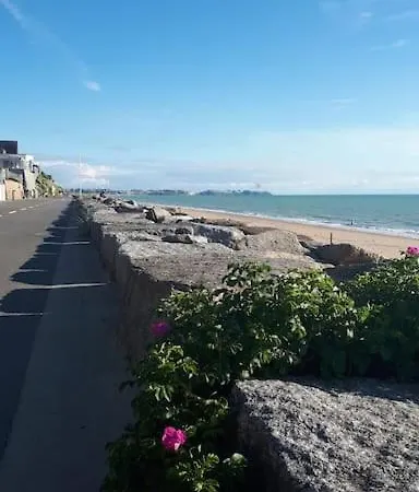 La Cale, 12pers, 100m Plage, 30m Commerces * Bréhal